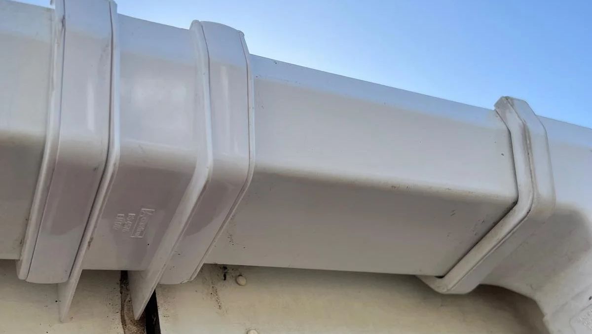 Gutter repair & replacement